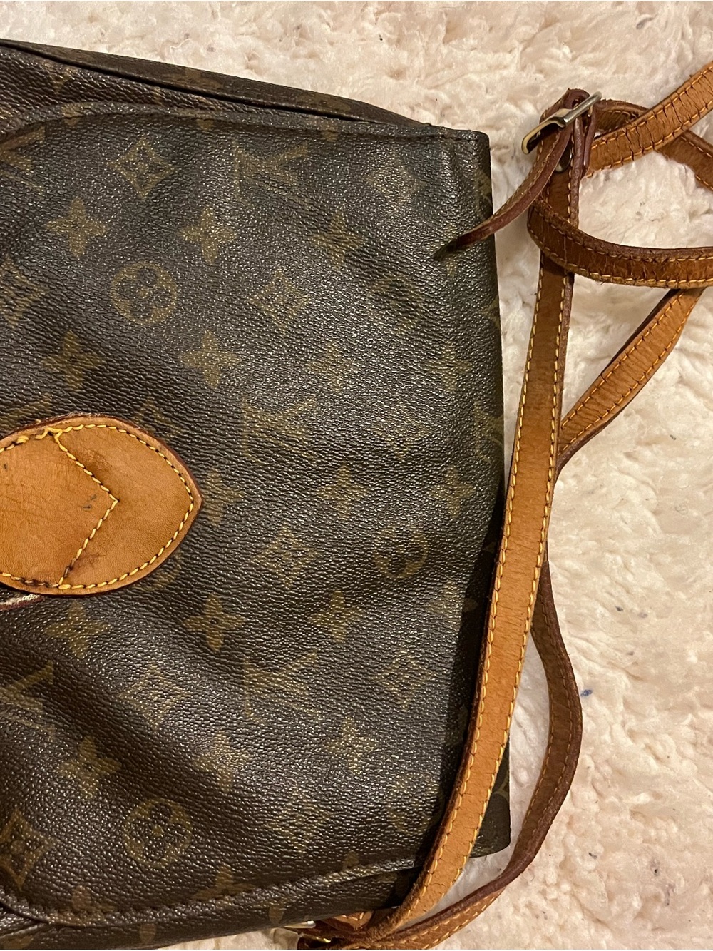 Vintage Monogram Canvas Crossbody Bag (not sure if authentic LV) read below - Picture 7 of 12